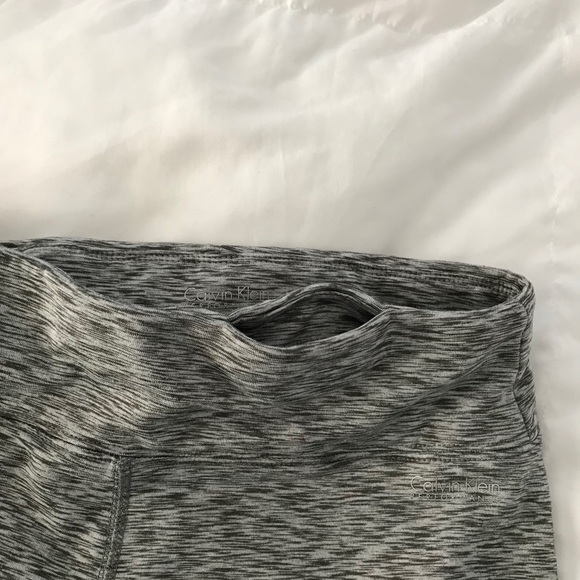 Fuzzy Calvin Klein leggings size XS - Picture 7 of 8